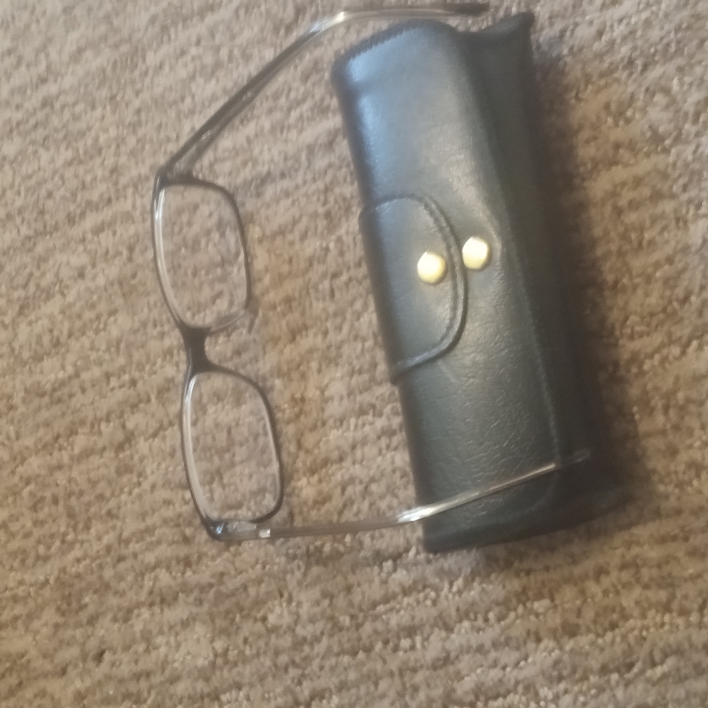 Ray-Ban Black Glasses with Classic Design